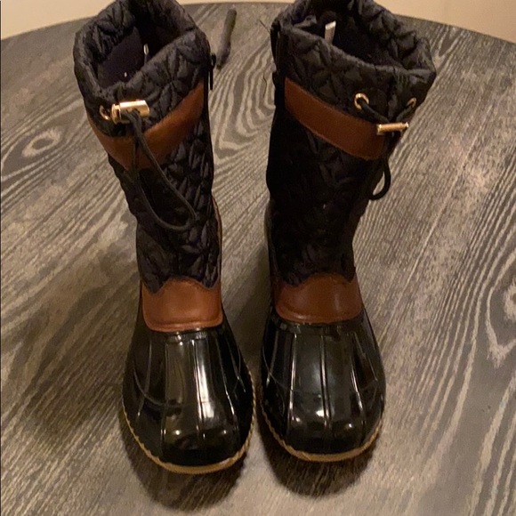 via pinky Shoes - VIA PINKY Duck Winter Boots